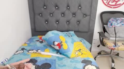 Lily Roberts online show from June 3, 9:53 pm