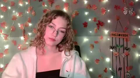 small lily online show from October 2, 3:44 pm