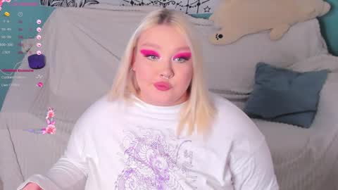 Lily online show from January 4, 12:59 pm