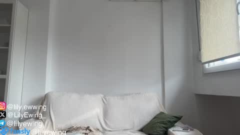 Lily   online show from July 18, 3:58 pm