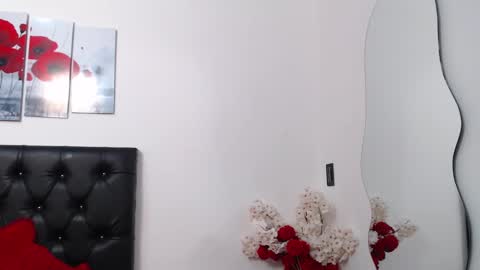 Snapshot of lilyfox23 chatting on September 29, 10:20 pm lilyfox23 online show from September 29, 10:20 pm