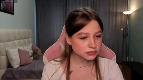 Lily online show from June 17, 8:52 am