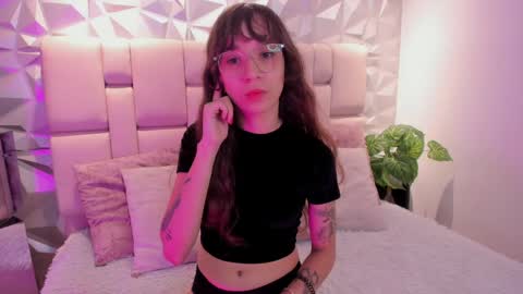 Lily online show from June 1, 11:44 am