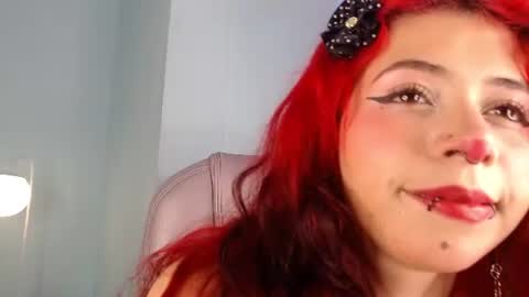 lilyred_ online show from July 16, 3:10 am