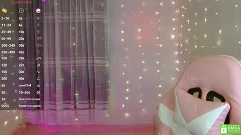 Snapshot of lilyrose1_ chatting on October 8, 6:36 pm You can call me Li ... online show from October 8, 6:36 pm