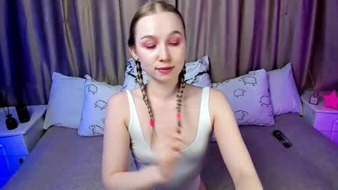 Snapshot of lilystarlight chatting on March 11, 7:14 am Lilian online show from March 11, 7:14 am