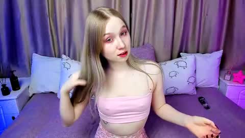 Snapshot of lilystarlight chatting on March 5, 3:51 am Lilian online show from March 5, 3:51 am