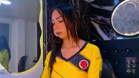 Lily online show from July 2, 5:01 am