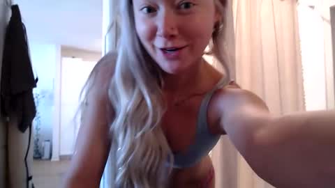 Lily Monroe online show from May 14, 1:09 pm