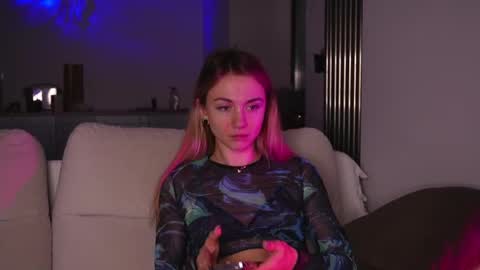 Snapshot of limy_sweet chatting on February 5, 5:09 am limy_sweet online show from February 5, 5:09 am