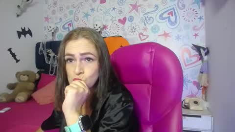 Snapshot of lina_clark_ chatting on October 20, 6:57 pm lina_clark_ online show from October 20, 6:57 pm