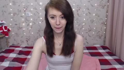 Snapshot of lina_rouge_ chatting on December 21, 10:17 am Lina Rouge online show from December 21, 10:17 am