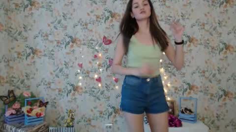 Snapshot of lina_star_s chatting on February 10, 10:20 am Lina online show from February 10, 10:20 am