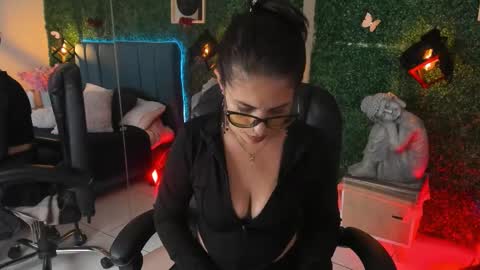 Lina  online show from March 19, 11:48 am