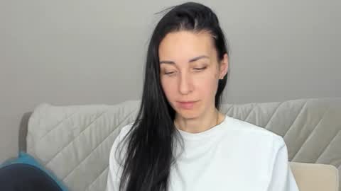 LinaLivee online show from February 12, 7:06 pm