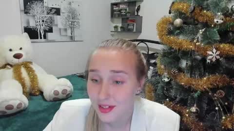 Lina online show from January 12, 8:25 pm