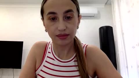 linavora online show from February 2, 11:39 am