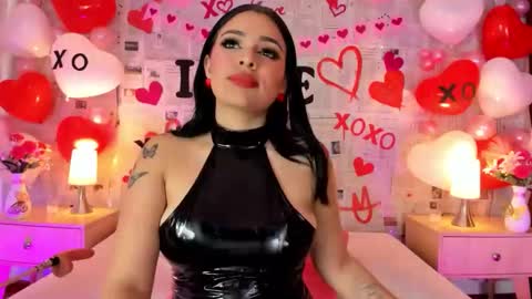 Linda Fosterr online show from February 15, 8:29 pm