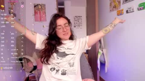 Giggles  online show from October 17, 3:38 pm