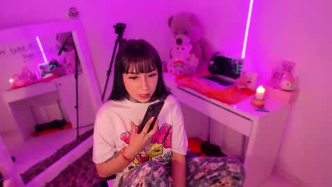 Lindaa maria  online show from November 4, 5:20 am