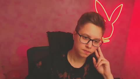 Linda online show from March 12, 12:57 pm