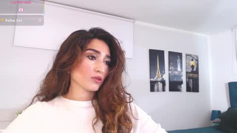 Maria Paula online show from April 2, 12:12 pm