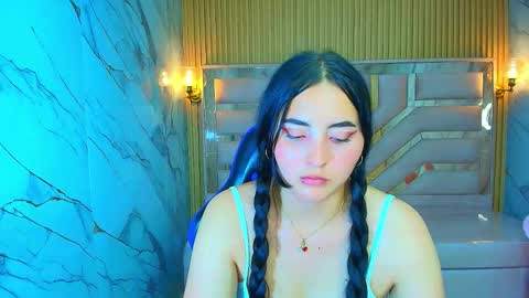linda_r_ online show from January 9, 10:37 pm