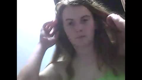 Snapshot of lindaahskys chatting on October 19, 7:29 pm LindaAhSkys online show from October 19, 7:29 pm