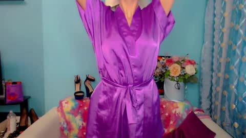 Snapshot of lindaliiii chatting on March 7, 6:35 am Linda online show from March 7, 6:35 am