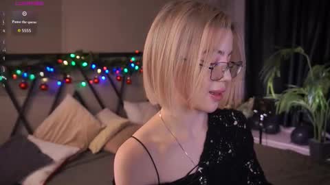 your Linda is back online show from January 12, 4:52 am