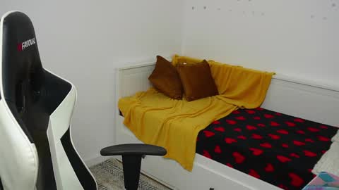 Tina online show from March 27, 10:00 pm