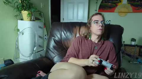 Linzy19 online show from September 14, 7:04 pm