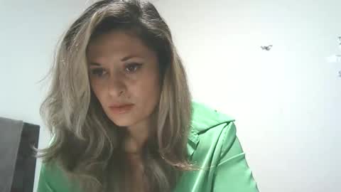 lionessmom online show from October 15, 1:31 am