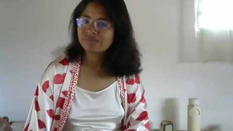 Liora selenex online show from February 1, 5:15 am