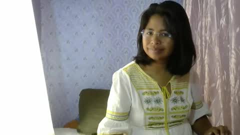 Liora selenex online show from December 18, 5:58 am