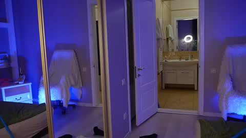 lisa_elfy online show from February 27, 6:44 pm