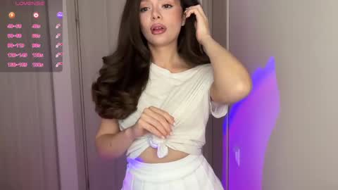 lisa_graham online show from April 11, 3:55 am