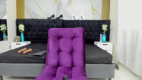 lisa_sweetas online show from September 14, 8:10 pm