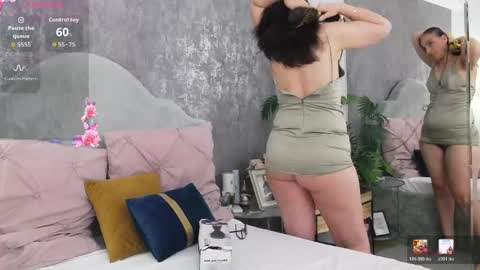 lisacroft online show from May 26, 7:03 am