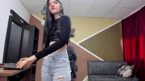 Lisa Gray Independent Model online show from March 6, 8:48 pm