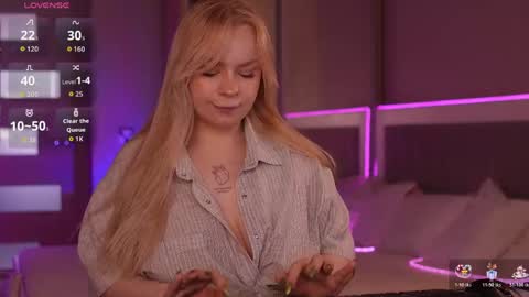 Lisa online show from May 25, 8:53 am
