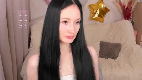 Snapshot of lisamooore chatting on October 5, 6:26 pm Lisa Moore online show from October 5, 6:26 pm