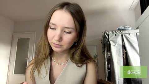 lisasmall online show from July 21, 5:37 pm