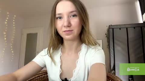 lisasmall online show from June 30, 3:55 pm