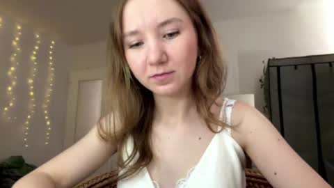 lisasmall online show from June 24, 2:57 pm