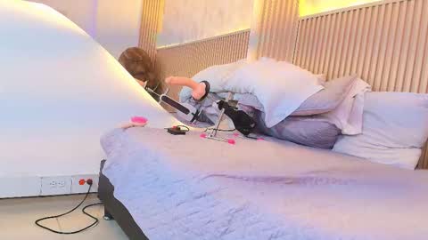 Liss online show from March 9, 2:32 pm