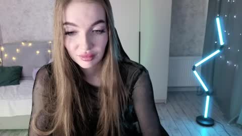 Lissa online show from April 19, 4:13 am