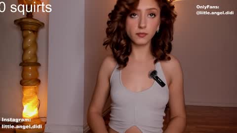 Snapshot of littel_angel_didi chatting on February 26, 5:10 pm Diana Woods online show from February 26, 5:10 pm