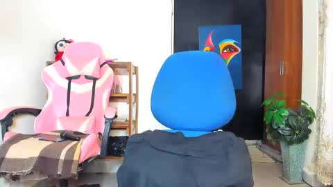 little_africa online show from February 1, 7:05 am