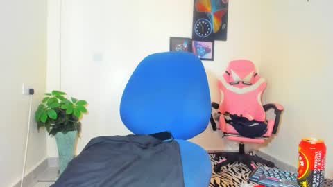 little_africa online show from February 28, 11:14 am